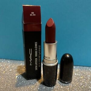 BNIB! MAC Satin Lipstick 💄 in DEL RIO 806